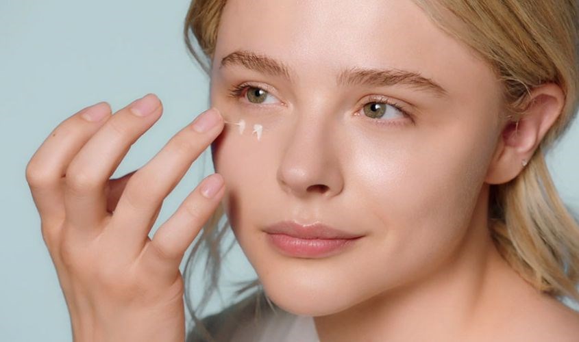 Giãn cách giữa các bước skincare Dùng vitamin nồng độ cao có thể gây sạm da