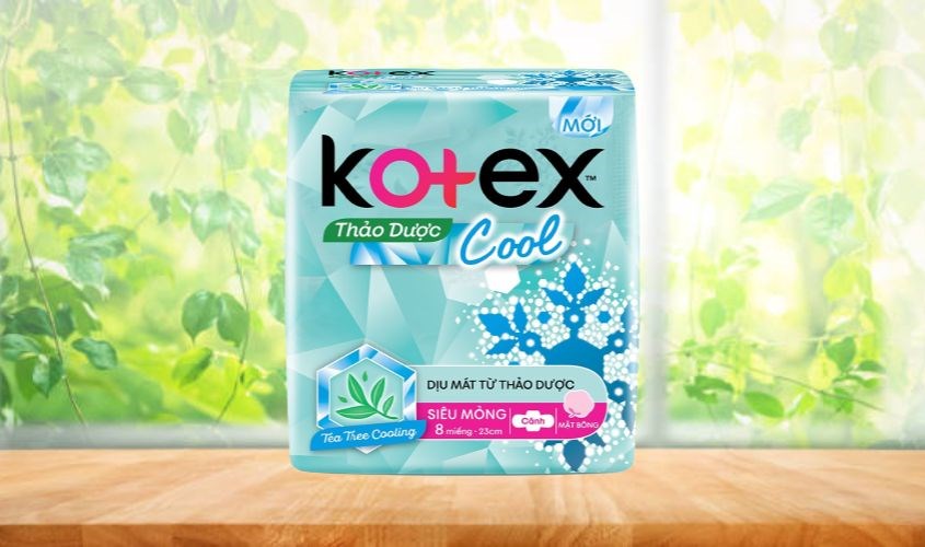 Băng vệ sinh hàng ngày Kotex Thảo Dược Cool dịu mát có cánh 8 miếng Băng vệ sinh hàng ngày Kotex Thảo Dược Cool dịu mát có cánh 8 miếng