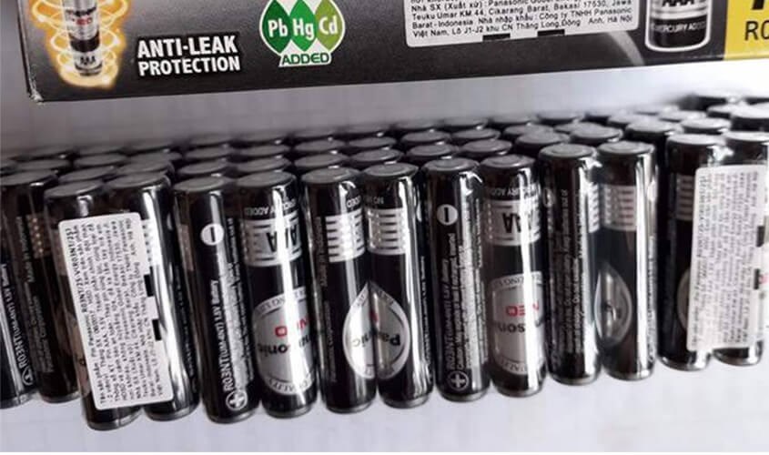 Ngăn tình trạng dẫn điện khi bảo quản pin