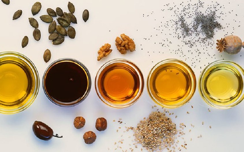 Dầu Oliu và dầu thực vật có điểm bốc khói tương đương nhau