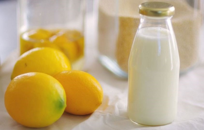 Sữa tươi không đường và nước cốt chanh