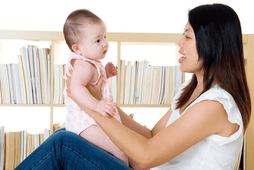 Dấu hiệu bé sắp biết nói