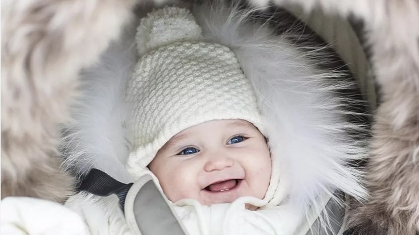 Mặc nhiều quần áo gây hầm bí cho bé