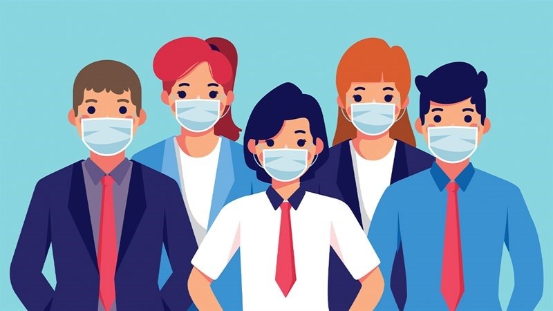 Mang khẩu trang tránh lây nhiễm xung quanh