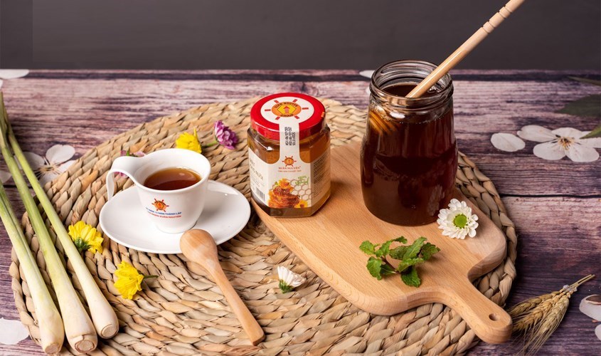 Mật ong ruồi nguyên chất Xuân Nguyên 160 ml Mật ong ruồi nguyên chất Xuân Nguyên 160 ml