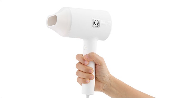 Máy sấy tóc 1800W Xiaomi NUN4052GL có mức giá phù hợp với nhiều phân khúc khách hàng