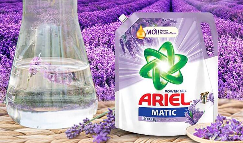 Nước giặt Ariel Downy hương hoa oải hương túi 3.1 lít