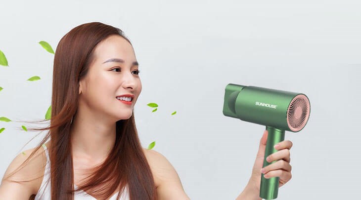 Máy sấy tóc 2000W Sunhouse SHD2315B được bán với giá 630.000 đồng (cập nhật tháng 01/2023, có thể thay đổi theo thời gian)