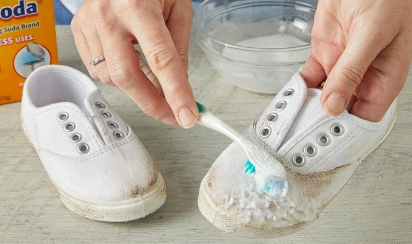 Những lưu ý khi sử dụng kem đánh răng để vệ sinh giày Những lưu ý khi sử dụng kem đánh răng để vệ sinh giày