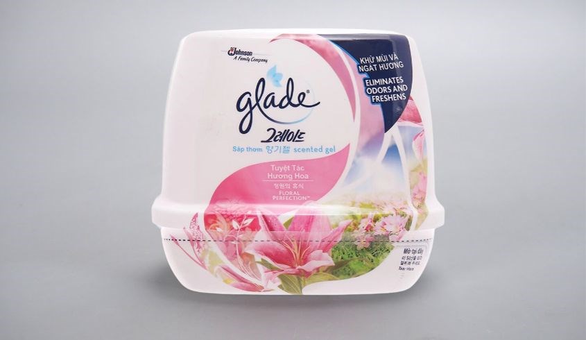 Sáp thơm Glade hương cỏ hoa 180g Sáp thơm Glade hương cỏ hoa 180g