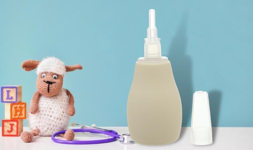 Dụng cụ hút mũi Pigeon K559 dạng bóp