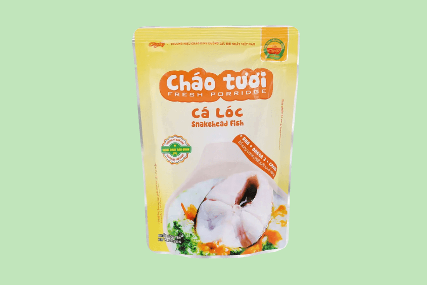 Cho bé ăn cháo tươi cá lóc vào những ngày mẹ bận rộn