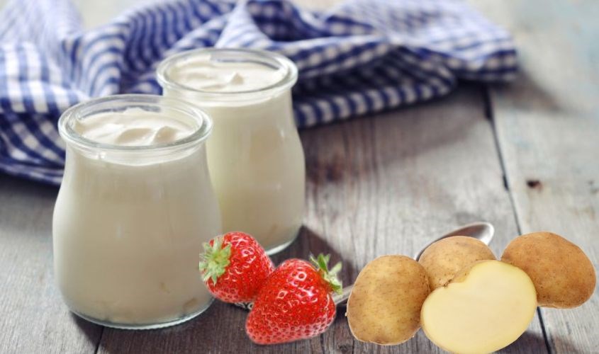 Kết hợp khoai tây, sữa chua cùng dâu tây để làm mặt nạ