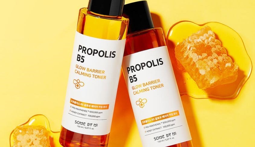 Toner dưỡng ẩm phục hồi da Some By Mi Propolis B5 Glow Barrier Calming 150 ml