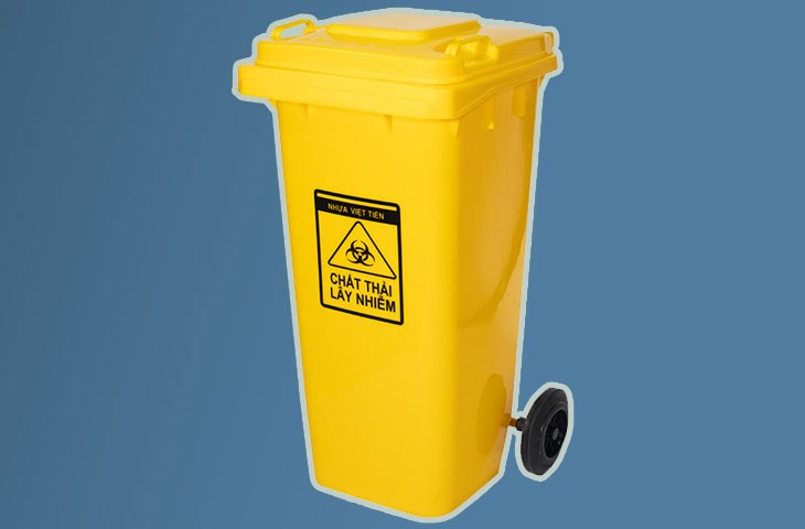 Thùng rác y tế có các màu sắc khác nhau giúp phân biệt loại rác thải