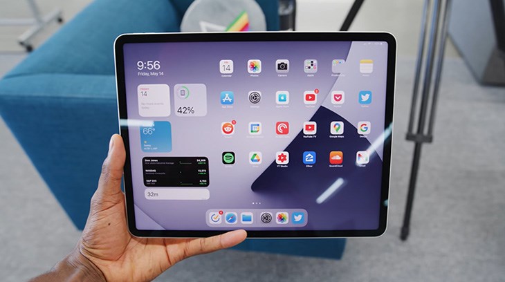 Dòng iPad Pro 2021 có kích thước hợp lý để người dùng cầm nắm và sử dụng thoải mái