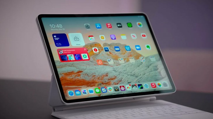 iPad Pro M1 12.9 inch WiFi Cellular 2TB (2021) là phiên bản có mức dung lượng lớn nhất, có giá 