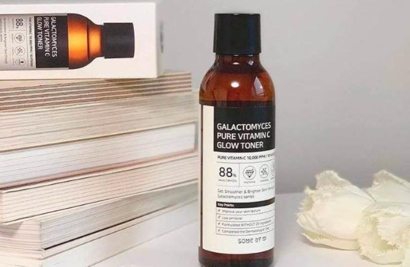 Toner Some By Mi Vitamin C được thiết kế với vẻ ngoài đơn giản, tính tế