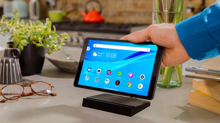 Lenovo Tab M8 sở hữu bộ nhớ lưu trữ vừa đủ để bạn tải về hình ảnh và những ứng dụng yêu thích 