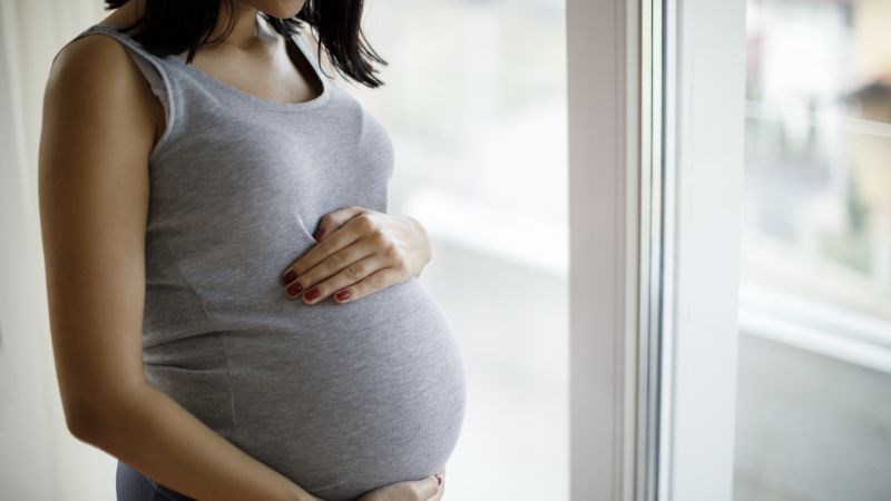 Hạt hướng dương là nguồn dinh dưỡng hữu ích cho mẹ và thai nhi 