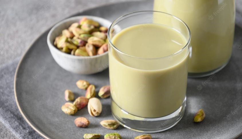 Uống sữa hạt dẻ cười sẽ giúp đào thải độc tố và mỡ thừa ra khỏi cơ thể