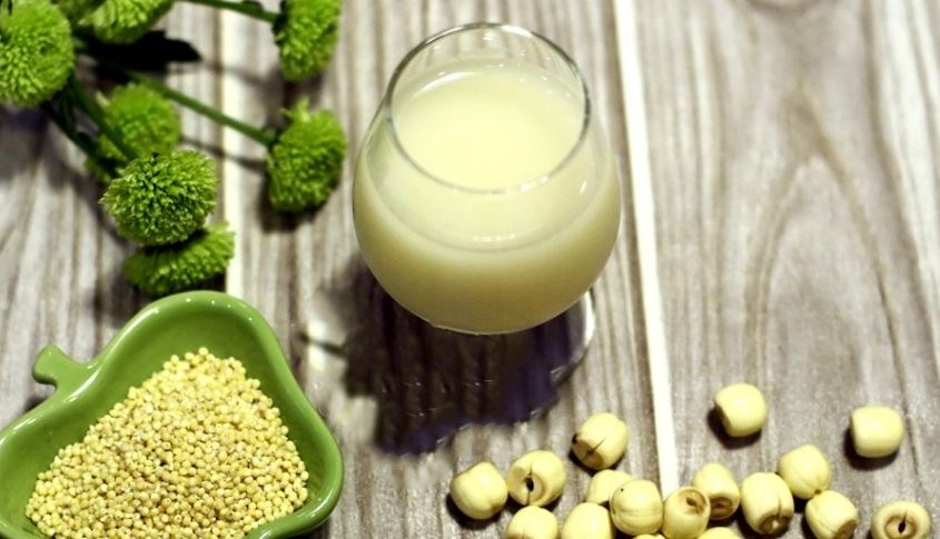 Phụ nữ sau sinh có thể uống sữa hạt kê để vừa giảm cân an toàn lại vừa bồi bổ thân thể, lợi sữa