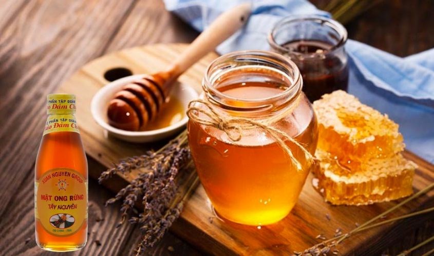 Mật ong rừng Tây Nguyên Xuân Nguyên chai 200 ml