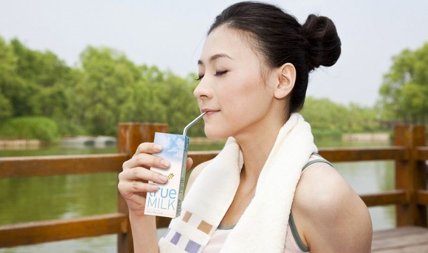 Lốc 4 hộp sữa tươi TH true MILK không đường 180 ml (từ 1 tuổi)