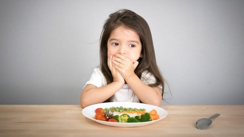 Chán ăn là một trong những triệu chứng ở người bệnh sốt siêu vi