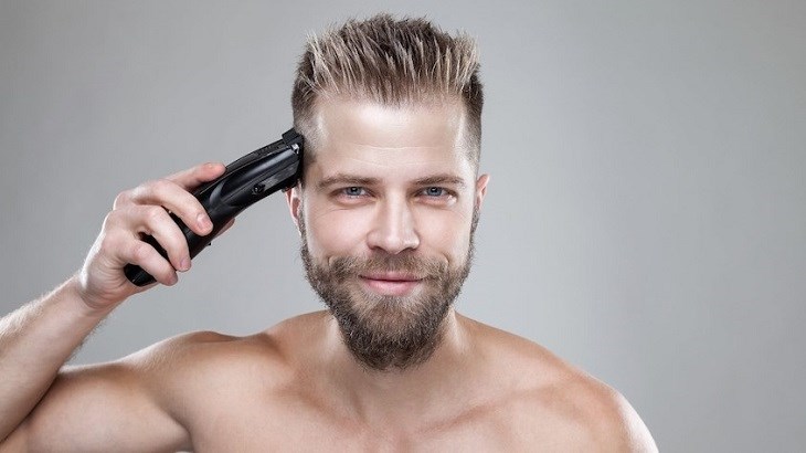 Máy cắt tóc là dụng cụ dùng để cắt tóc giúp mái tóc gọn gàng và đẹp hơn