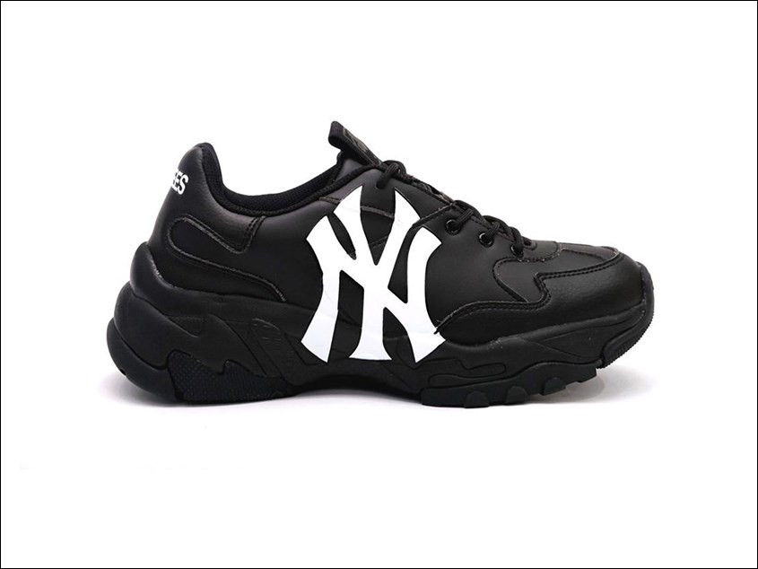 Mẫu giày của thương hiệu MLB