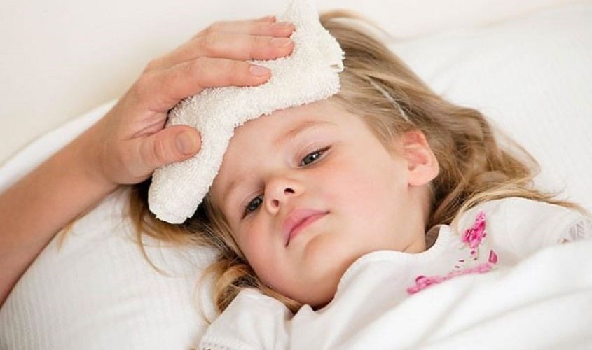 Bẩm sinh có sức đề kháng kém, thường dễ bị ốm