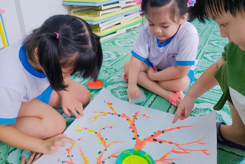 Bé vui học tại trường mầm non quận Bình Thạnh - Kim Đồng