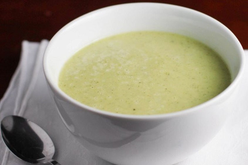 Cách nấu cháo bí xanh cho bé ăn dặm khiến con thích mê