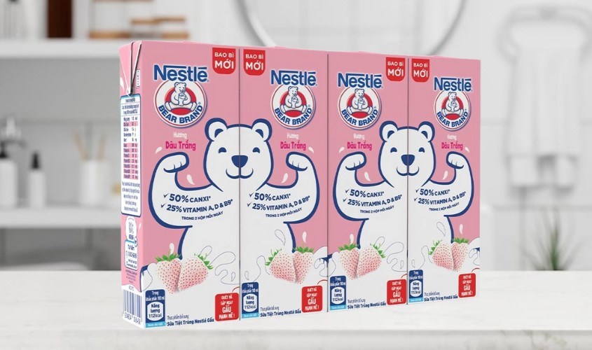 Lốc 4 hộp sữa tươi Nestlé NutriStrong có đường hương dâu 180 ml