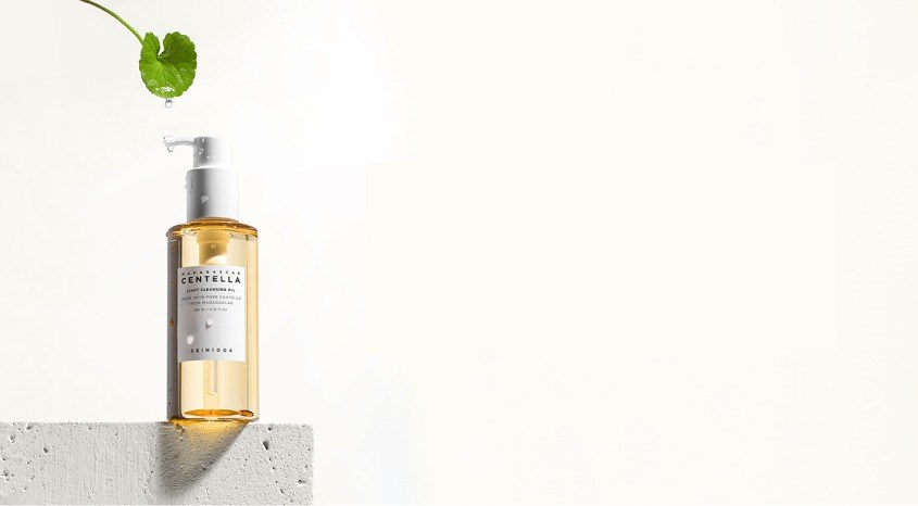 Dầu tẩy trang chiết xuất Rau Má Skin1004 Madagascar Centella Light Cleansing Oil 200 ml