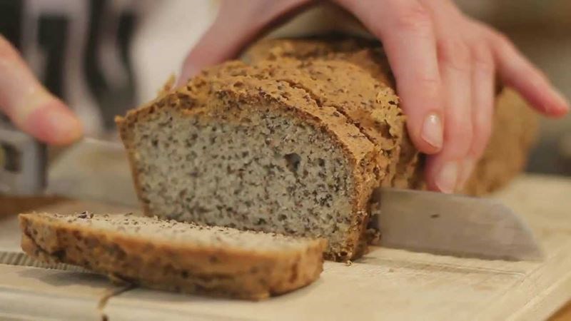 Bánh mì lúa mạch đen có hàm lượng chất xơ cao gấp 4 lần so với bánh mì trắng