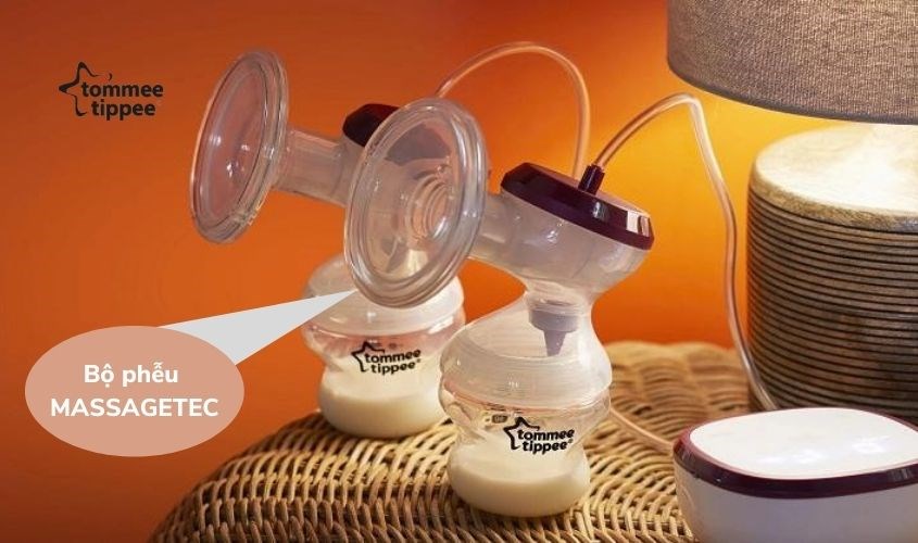 Tommee Tippee dùng bộ phễu MASSAGETEC