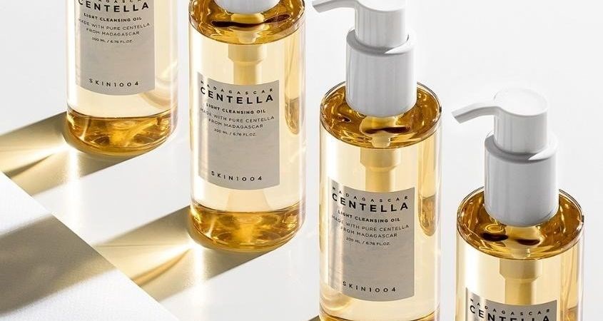 Dầu tẩy trang chiết xuất Rau Má Skin1004 200 ml