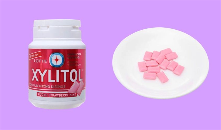 Kẹo singum Lotte Xylitol hương bạc hà, dâu hũ 58g