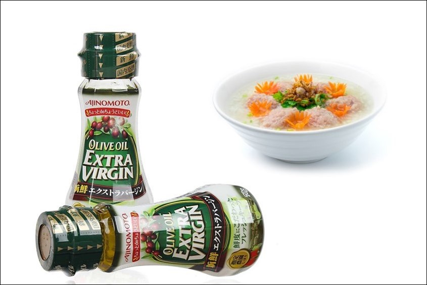 Bổ sung dầu oliu cho bé vào món cháo gạo lứt thịt gà với bí đỏ