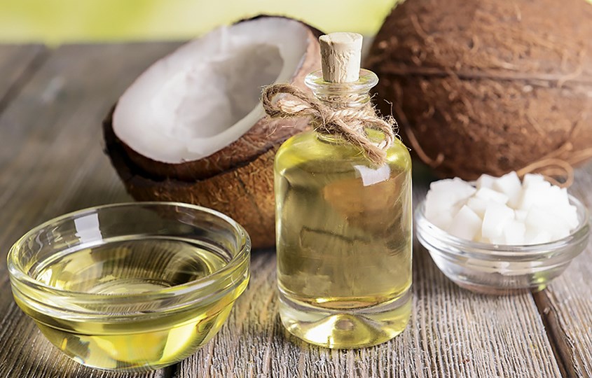 Dùng dầu dừa để làm trắng răng và loại bỏ vi khuẩn