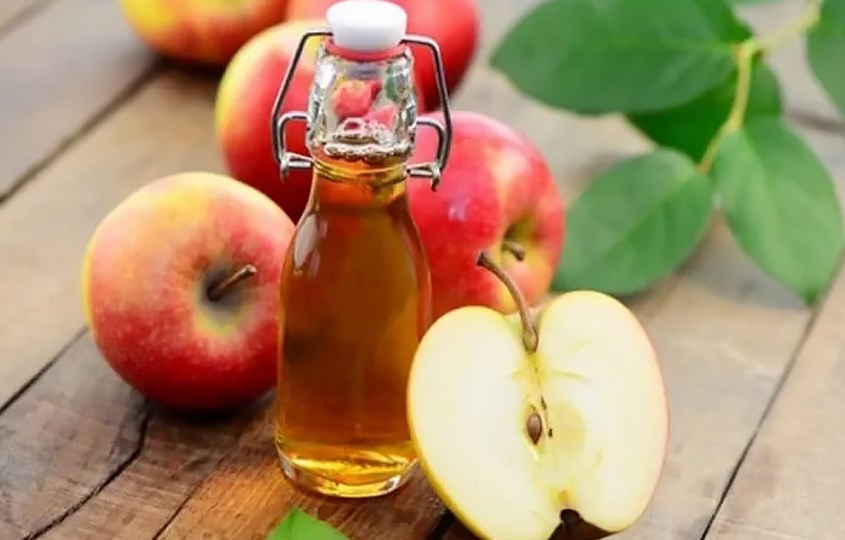 Dùng giấm táo để súc miệng khi đánh răng