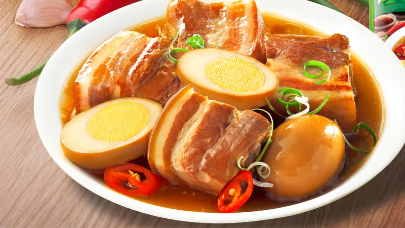 Thành phần dinh dưỡng của 100g thịt kho trứng