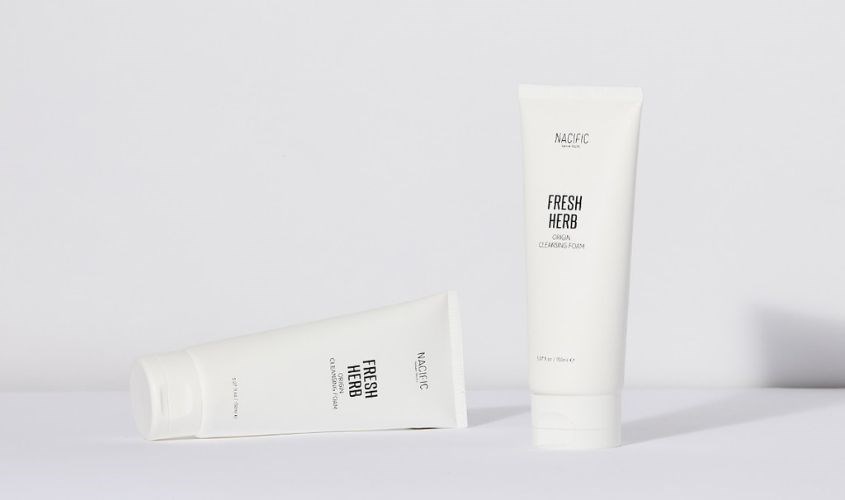 Sữa rửa mặt làm dịu dành cho da thường Nacific Fresh Herb 150 ml Sữa rửa mặt làm dịu dành cho da thường Nacific Fresh Herb 150 ml