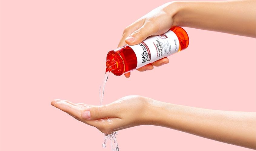 Kết cấu của toner là dạng lỏng, không màu