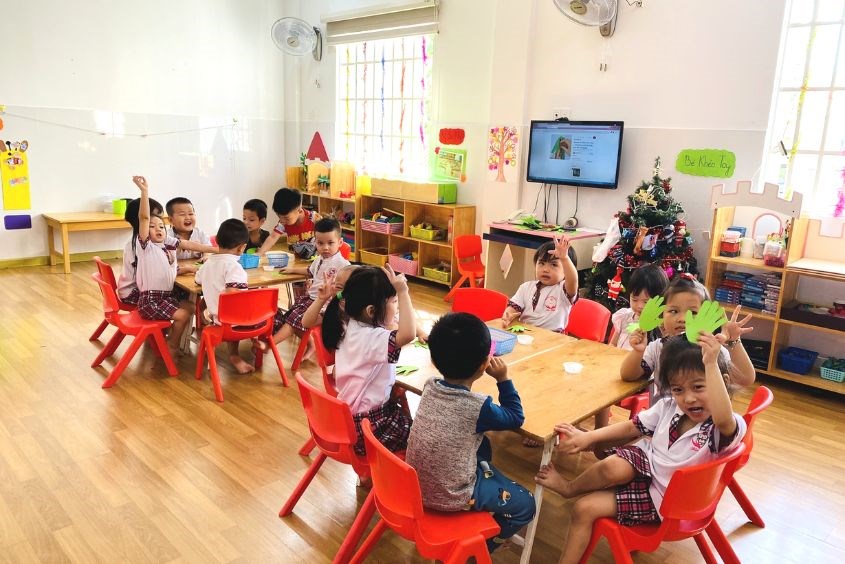 Không gian lớp học tại trường mầm non quận Gò Vấp Mèo Kitty thoáng mát và sạch sẽ