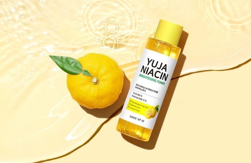 Toner dưỡng sáng da chiết xuất Quýt Yuja Some By Mi Yuja 150 ml