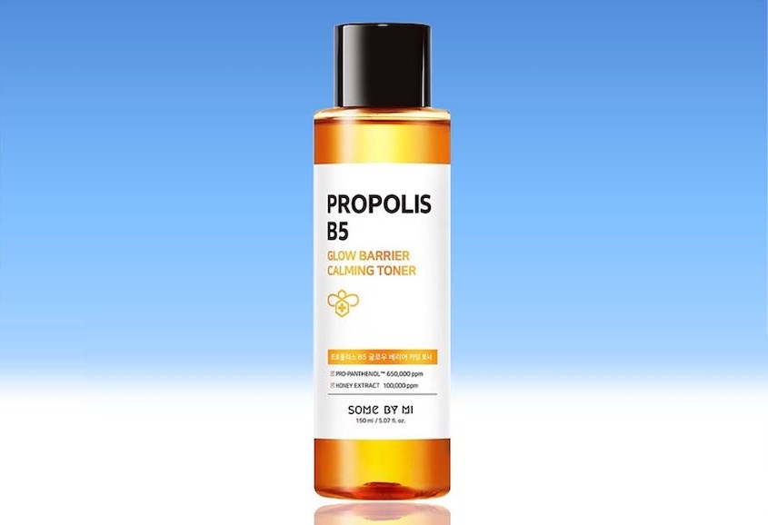 Toner Some By Mi Propolis B5 có kết cấu dạng lỏng và mùi hương dịu nhẹ