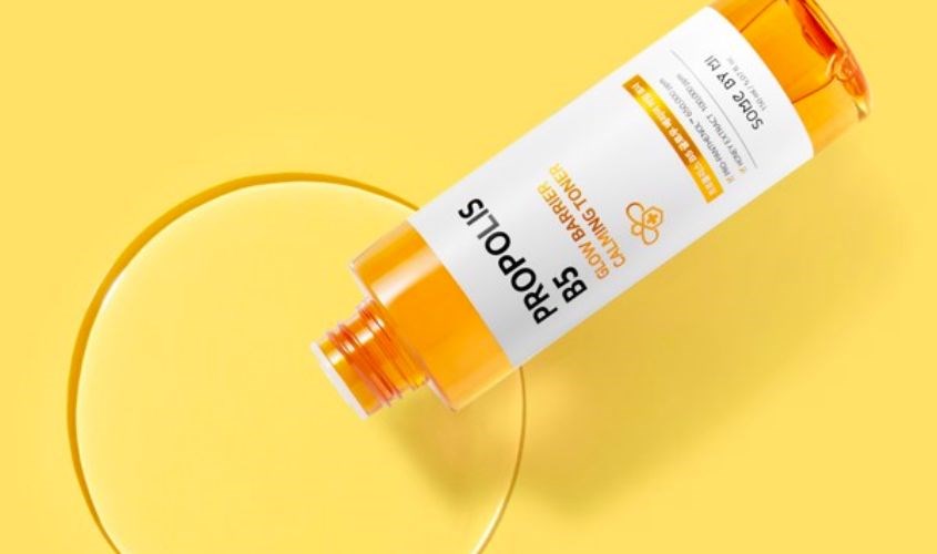 Kết cấu có dạng lỏng và tinh chất sẽ dễ dàng thẩm thấu vào da